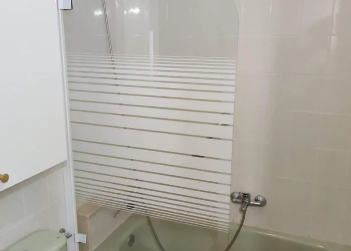 La Ballena 1 - Juan Vella Сантонья